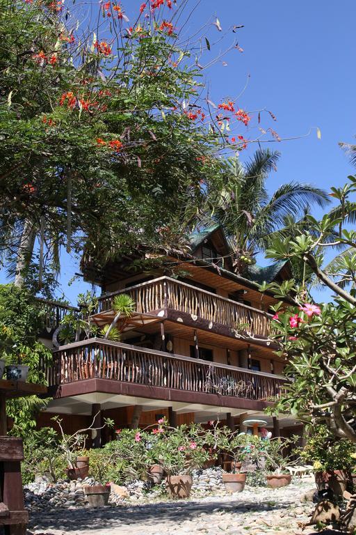 Bamboo House Beach alojamiento&restaurante Puerto Galera Exterior foto